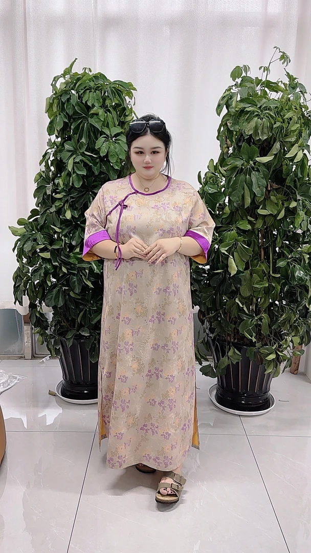 【山河】新中式斜襟流苏盘扣缎面贡缎提花大码宽松显瘦国风连衣裙