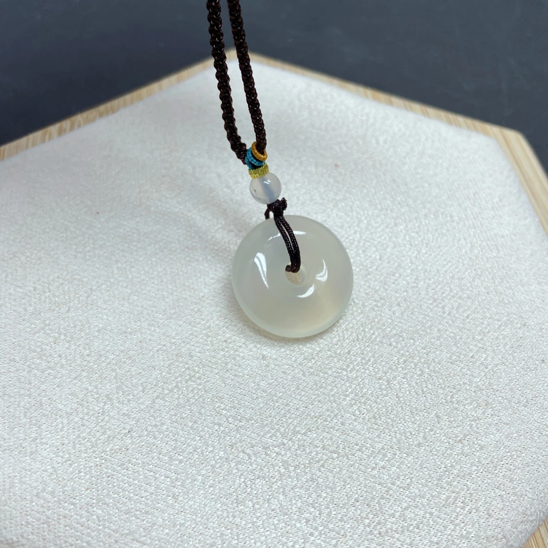 天然玛瑙吊坠平安扣百搭女款