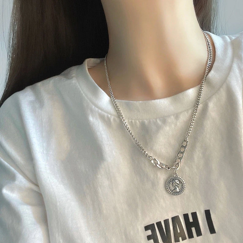 合金项链 轻奢小众项链潮酷辣妹人像硬币吊坠简约百搭日韩毛衣链