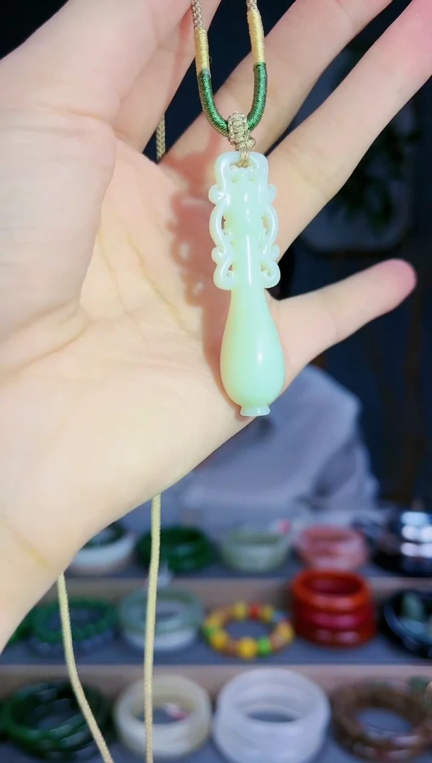 【闪购商品】和田玉挂件未镶嵌AA多样性发货 拍一发一