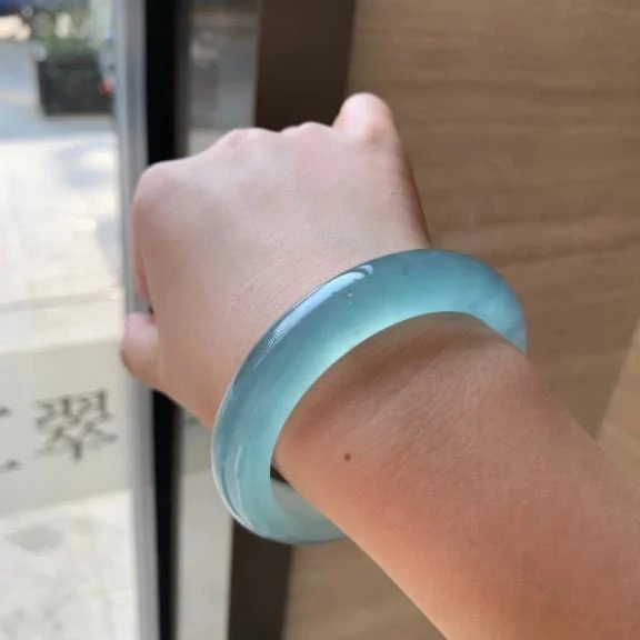 天然冰玛瑙玉镯晴水底天青冻镯子天空蓝玛瑙镯子