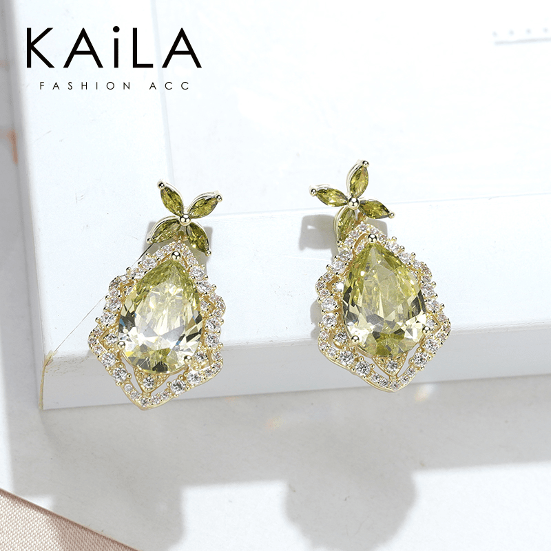 kaila 铜合金合成锆石耳饰橄榄绿水滴耳环超闪宫廷中式复古耳饰