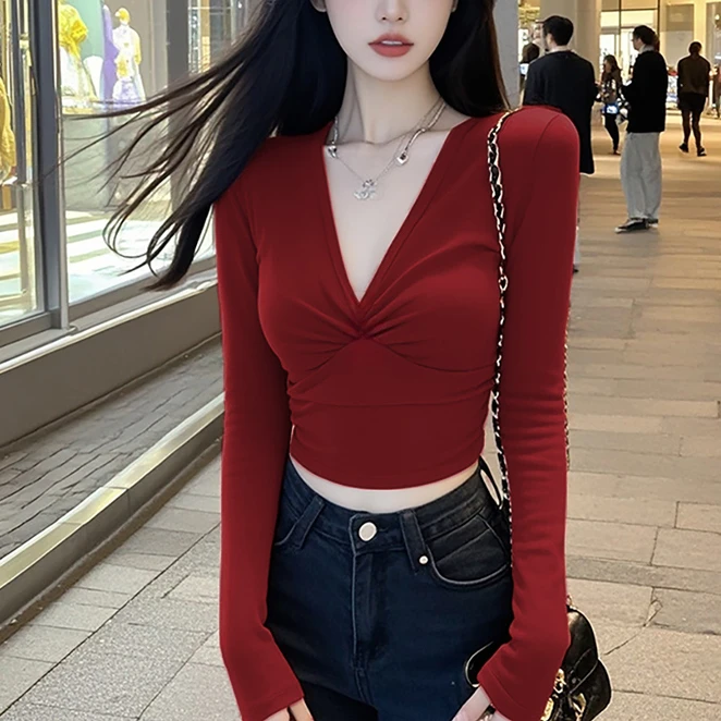 秋季新款安可拉红纯欲辣妹御姐风独特别致v领设计感长袖T恤上衣女