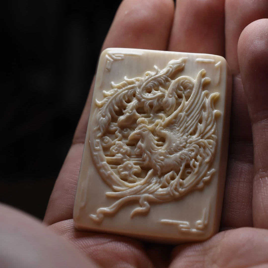 子向《蓝皮凤凰牌》猛犸 顶部笑纹 天然原色冰料 尺寸47*35*12