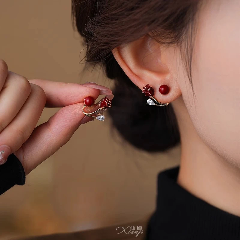 钛钢耳饰 安可拉红玫瑰花朵耳钉时尚温柔精致设计感一款两戴耳饰