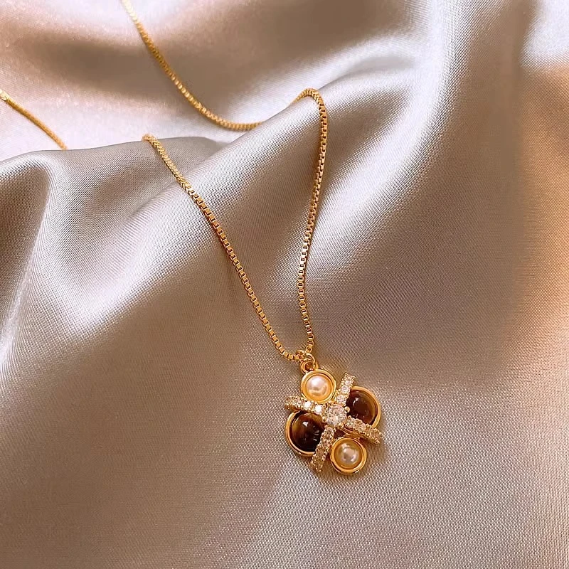 钛钢项链 不掉色虎眼石项链女款2024新款爆款美拉德毛衣链配饰品