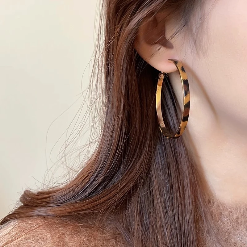铜合金皮质耳饰 秋冬小众设计豹纹大圆圈耳环女气质耳圈耳钉耳饰