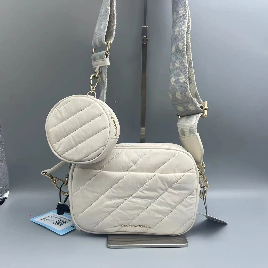 全新未使用 CHARLES & KEITH 多色单肩包/30136/姐妹花