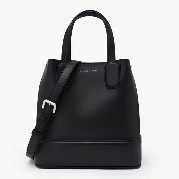 全新未使用 CHARLES & KEITH 黑色单肩斜挎包/30360/姐妹花
