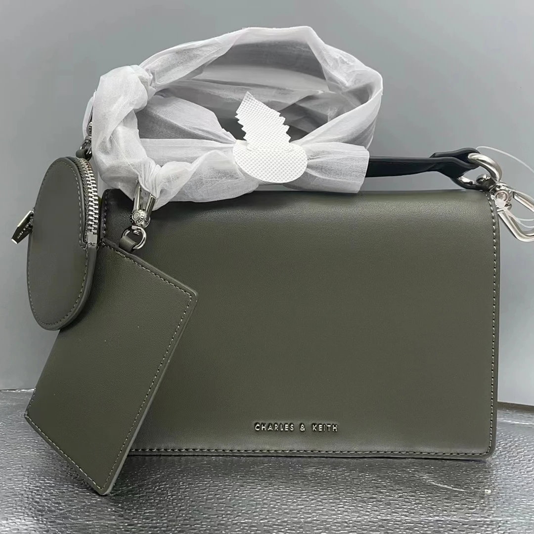 全新未使用 CHARLES & KEITH 橄榄色单肩包/30255/姐妹花