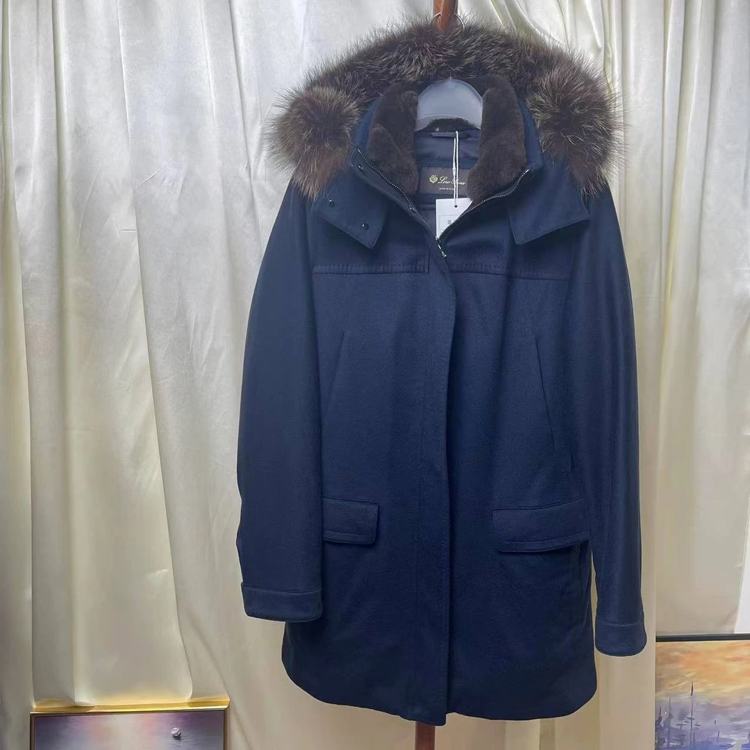 Loro Piana/诺悠翩雅双双臻选/aa41541/诺悠翩雅羽绒服/38码