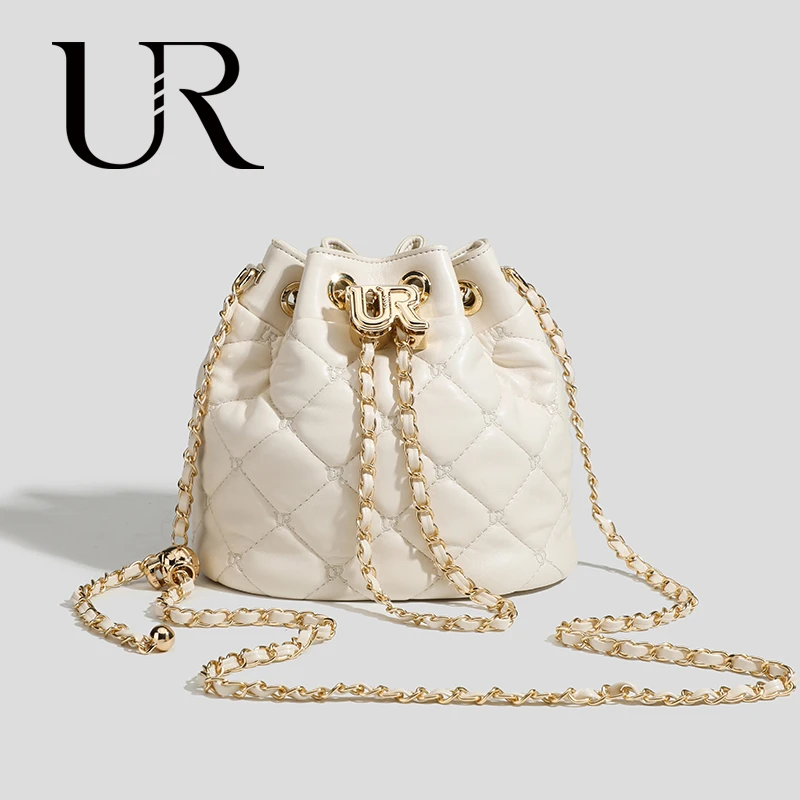 UR新款高级感重工轻奢菱格单肩斜挎水桶包