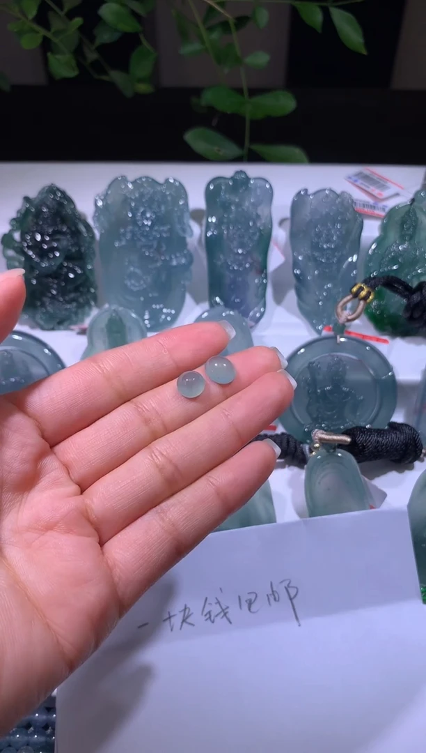 【闪购商品】翡翠颈饰未镶嵌1