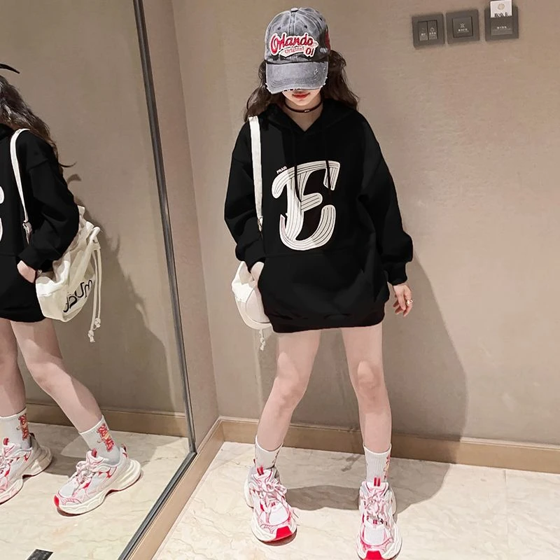 女童黑色卫衣秋装2024新款洋气春秋款儿童时髦中大童加绒秋冬上衣