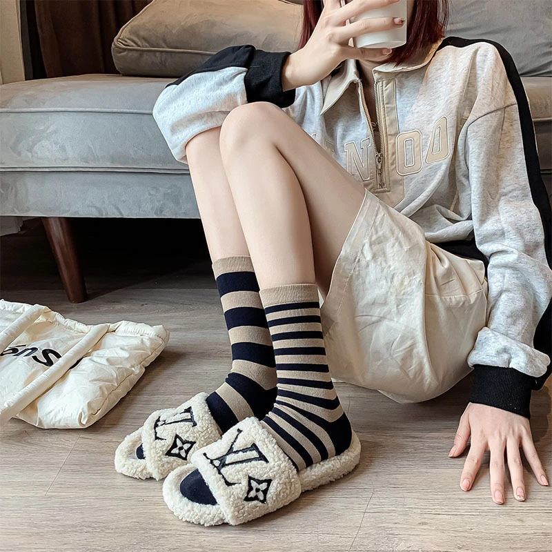 条纹撞色袜子女秋冬款潮日系学院风长袜子网红街头外穿彩色高腰袜