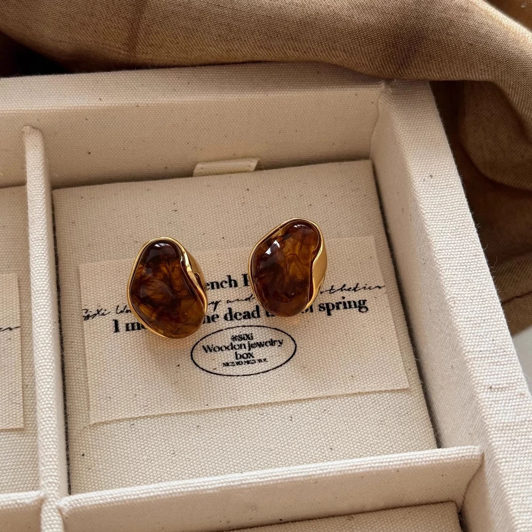 铜合金耳饰 复古雅丹咖色耳环女小众轻奢高级感气质耳钉秋冬耳饰