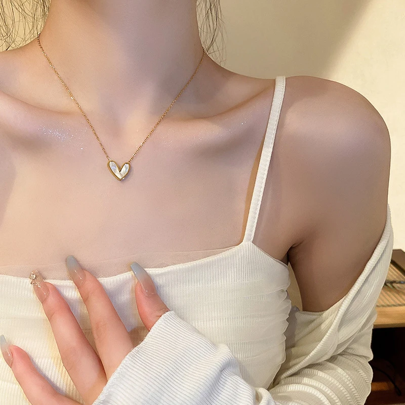 钛钢项链 简约爱心冷淡风钛钢项链女不掉色小众轻奢设计感锁骨链