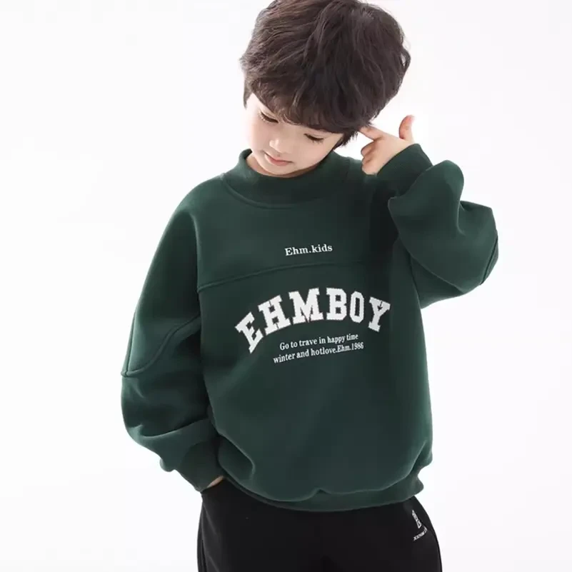深绿色字母印花羊羔绒保暖童卫衣儿童卫衣童装男童加绒加厚圆领