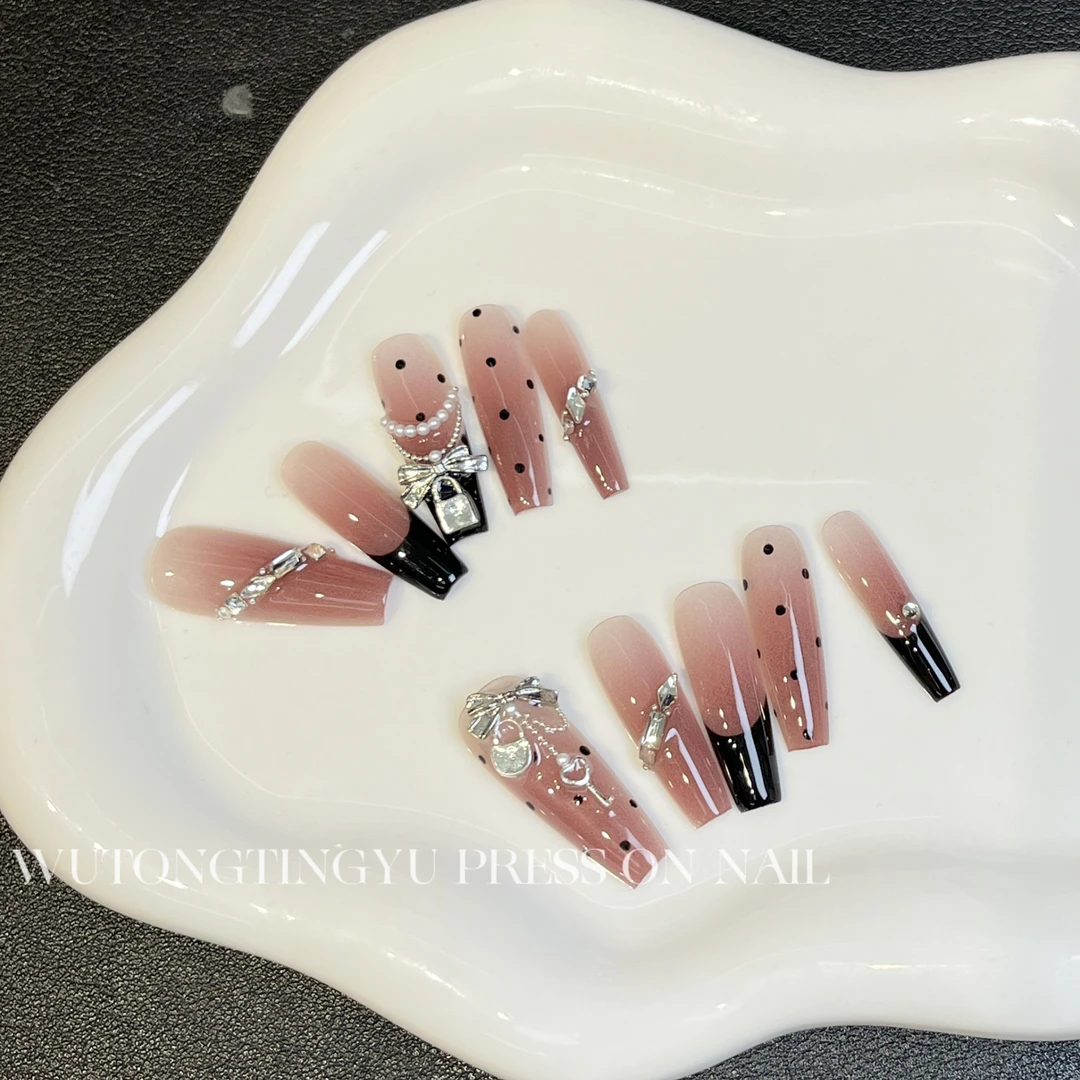 《枷锁》高级定制miumiu风气质法式冰透渐变纯手工穿戴甲夏季夏日