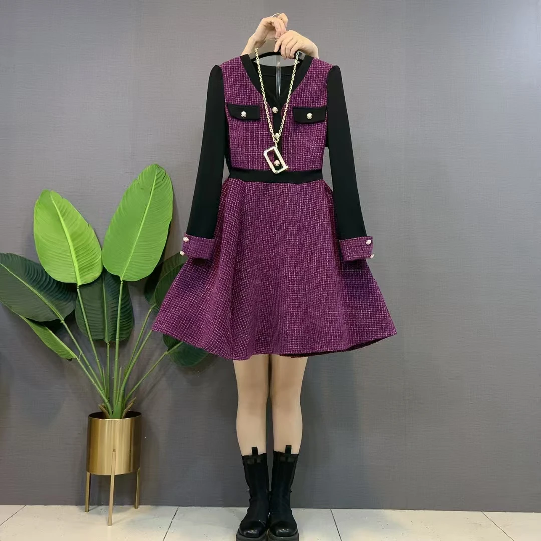 欧货高级感小香风连衣裙秋冬新款气质V领洋气时尚收腰中长款A字裙