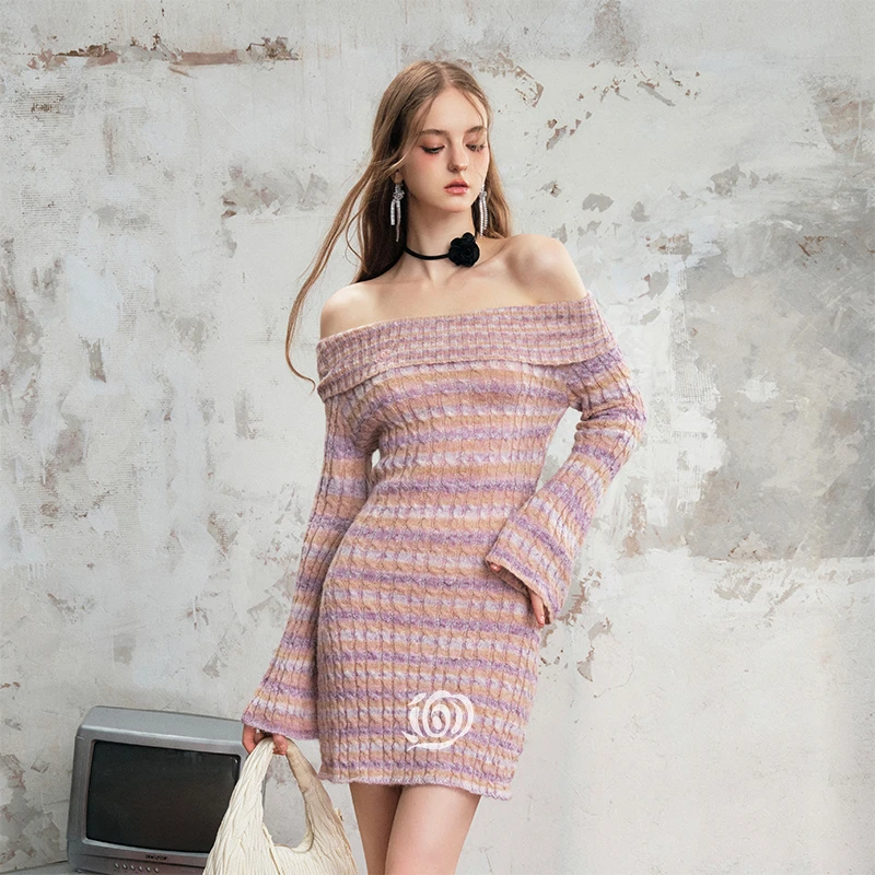 16DEWS 糖果诱惑短款一字领露肩针织连衣修身裙