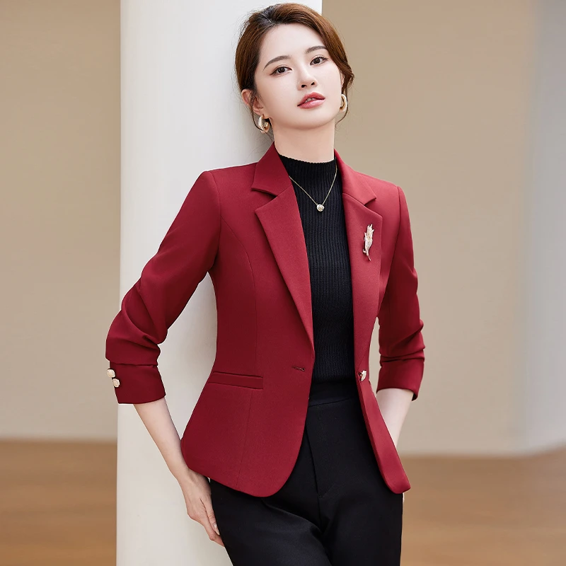 酒红色小西装外套女2025新款春秋女士短款修身小个子休闲西服上衣