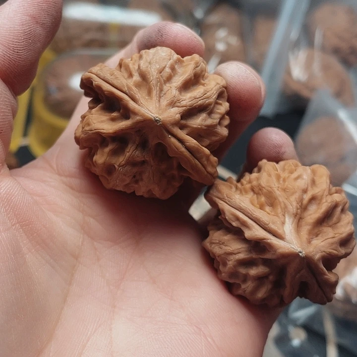 文玩核桃吊坠阿*曹大龙泛油