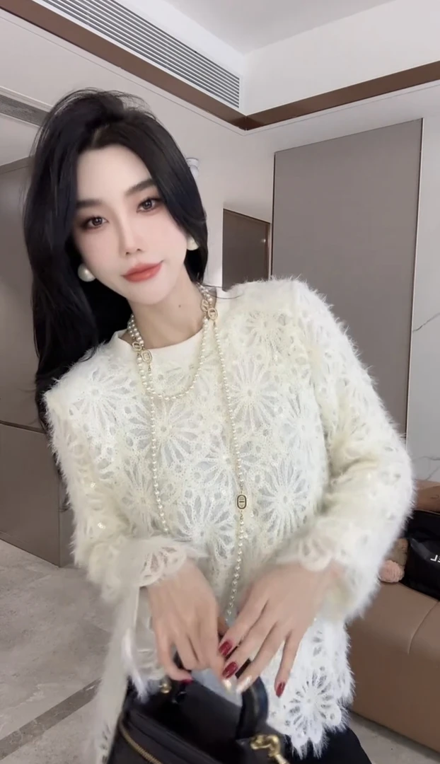 法式镂空设计小众拼接蕾丝衫女欧洲站2025秋冬新款百搭纯色上衣潮