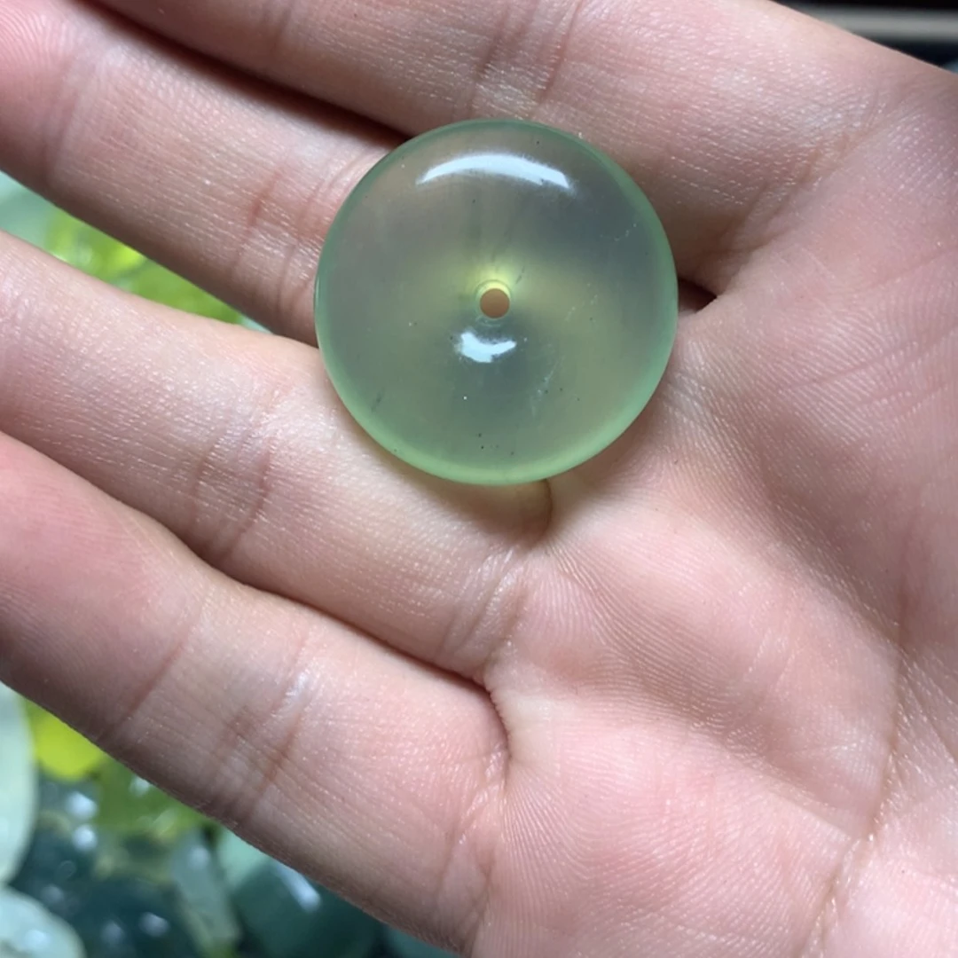 【闪购商品】蛇纹石玉挂坠未镶嵌