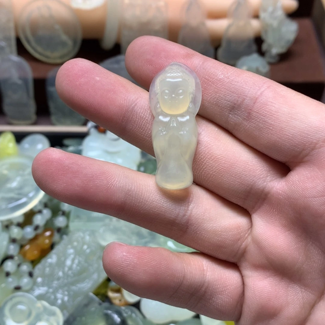 【闪购商品】蛇纹石玉挂坠未镶嵌