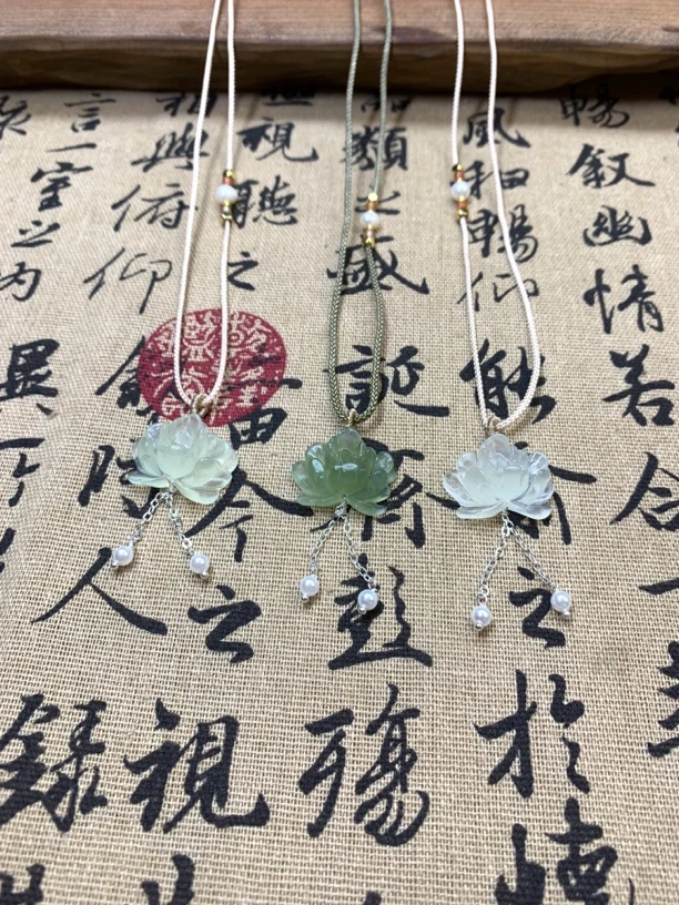 天然岫玉手工莲花复古气质国风少女款吊坠