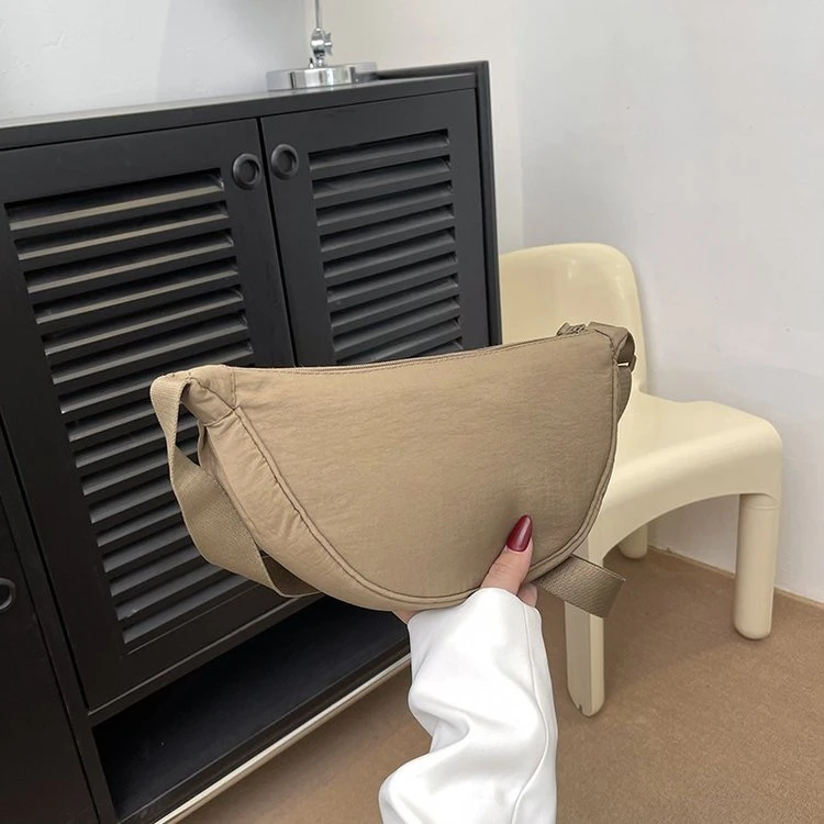 网红时尚休闲百搭韩版简约ins单肩运动洋气小众潮流斜跨小包包