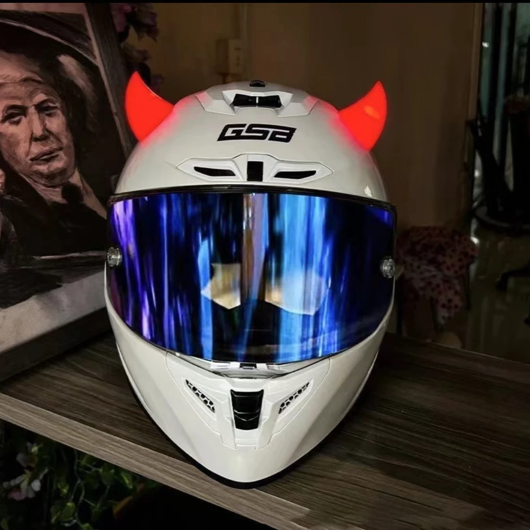 创意潮流小牛角汽车内外装饰电动车摩托车头盔个性闪灯装饰通用