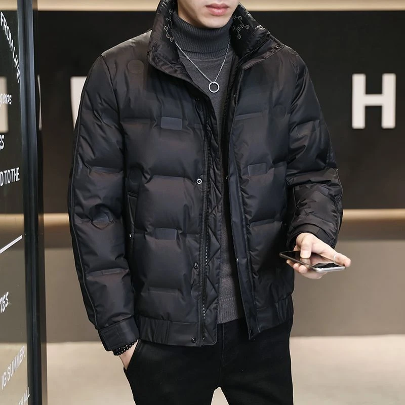 雅鹿男士羽绒服2023年新款轻薄加厚短款立领压花冬装潮牌帅气冬季