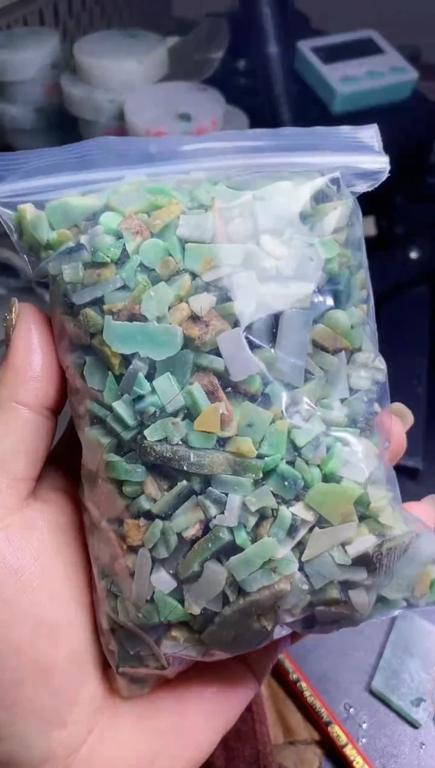 【闪购商品】翡翠挂件未镶嵌鱼料