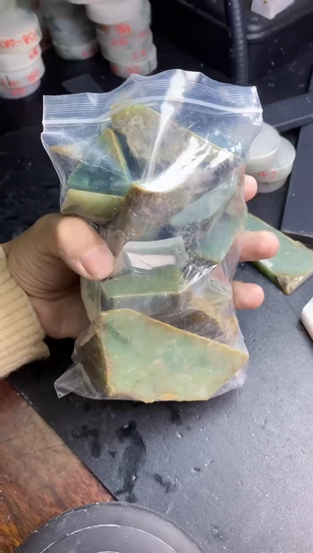 【闪购商品】翡翠挂件未镶嵌#88角料多样性发货