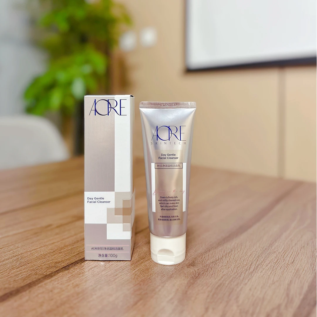 FL AORE时日净润温和洁面乳 泡沫绵密 温和舒适 100克