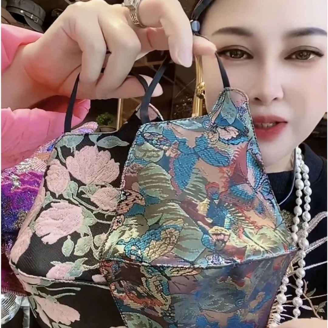 网红同款国潮风秋冬不加棉蝴蝶花朵口罩立体可水洗可调节透气保暖