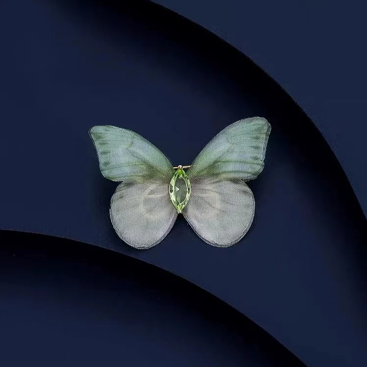 铜锆石胸针 绿野追光胸针轻盈灵动设计感仙气满满气质别针XZ2272