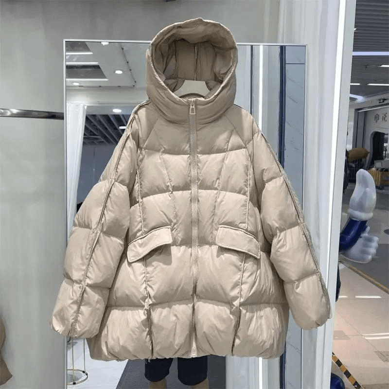 200斤加大码冬季保暖羽绒服女中长款宽松胖mm斗篷连帽白鸭绒外套