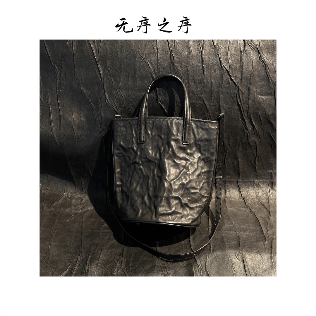 原创设计师款时尚真皮手工褶皱水桶包休闲潮流斜跨单肩包3Q221008