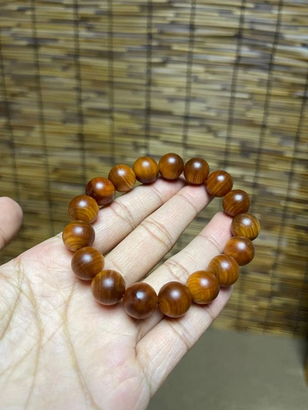 12mm太行崖柏陈化高油料，单串气质款，男女通可佩戴。