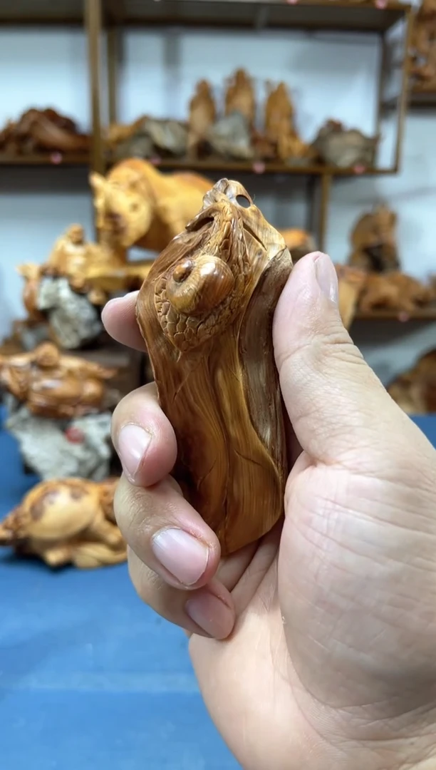 【闪购商品】崖柏根雕1