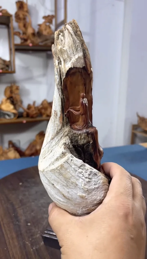 【闪购商品】崖柏根雕1