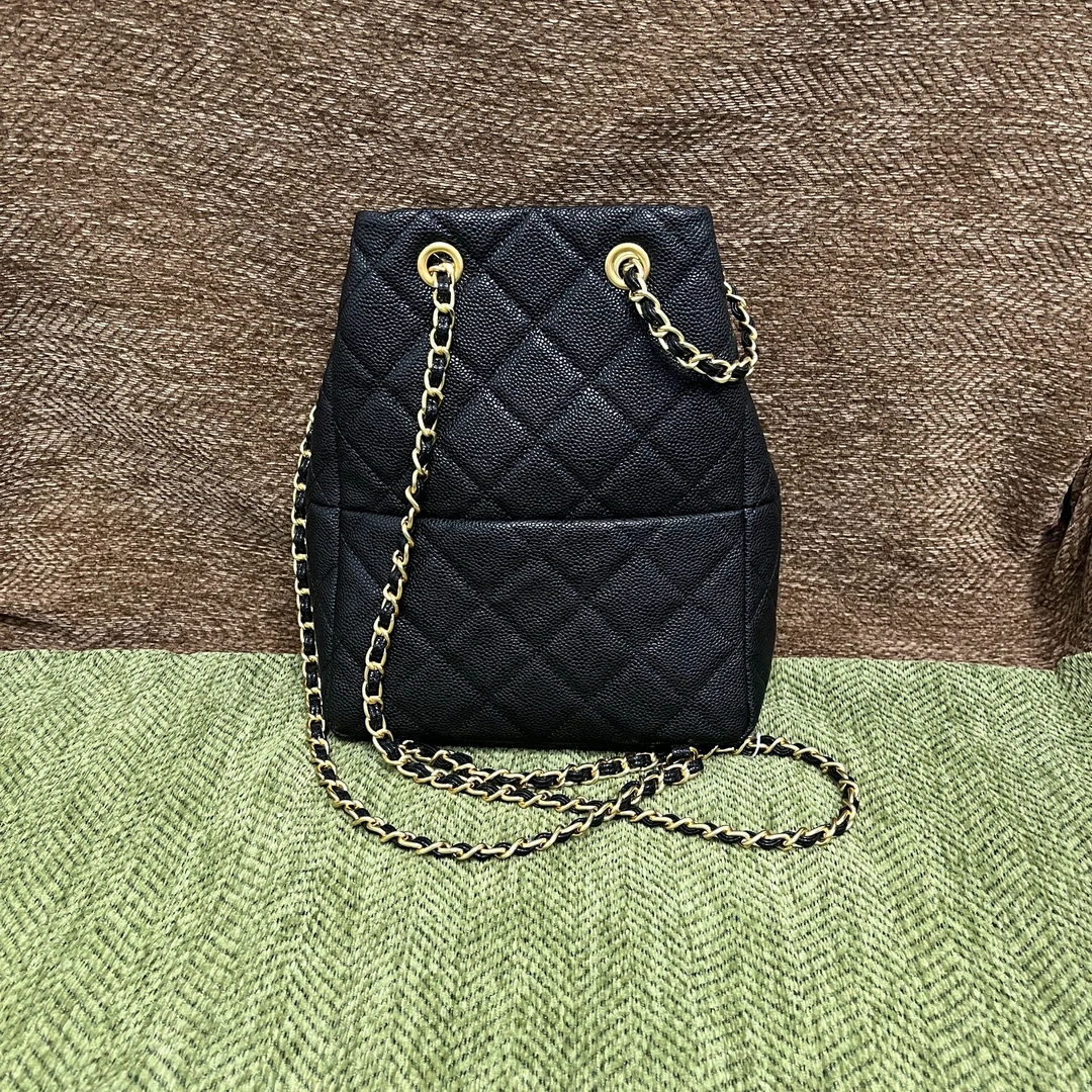 黑色香风链条双肩包新款女士菱格桶包时尚【3187】