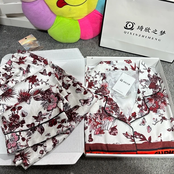 琦欣之梦秀款蝴蝶时尚长袖长裤套装秋冬家居服女