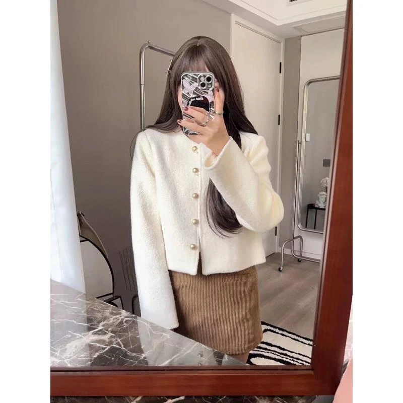 2025香风新款高级短款圆领外套气质上衣