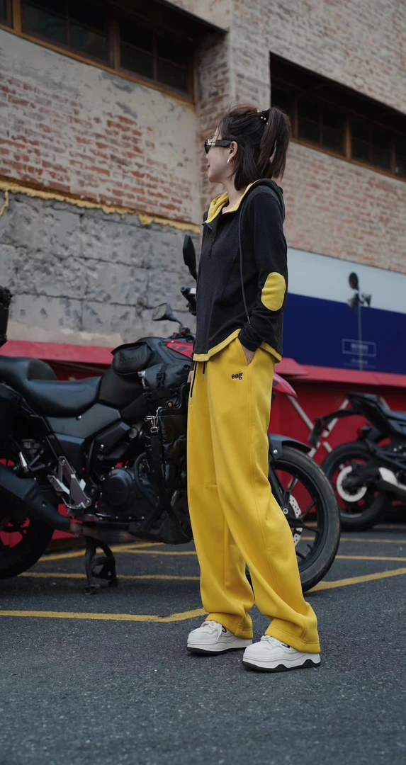 王姐推荐2024秋冬新款连帽半拉链时尚百搭卫衣