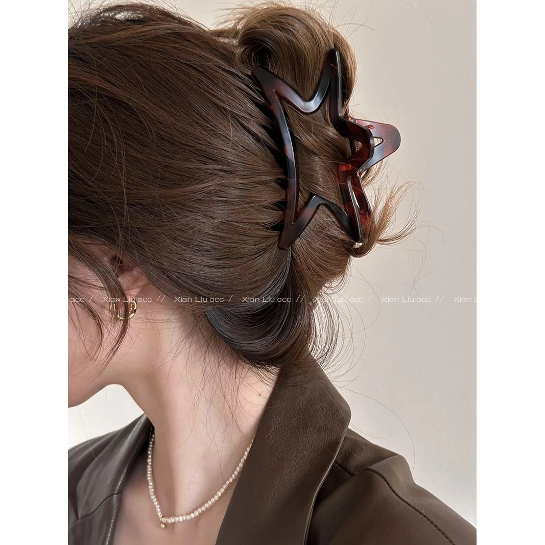 高级感磨砂五角星星抓夹女2023新款秋冬后脑勺鲨鱼夹发夹气质头饰