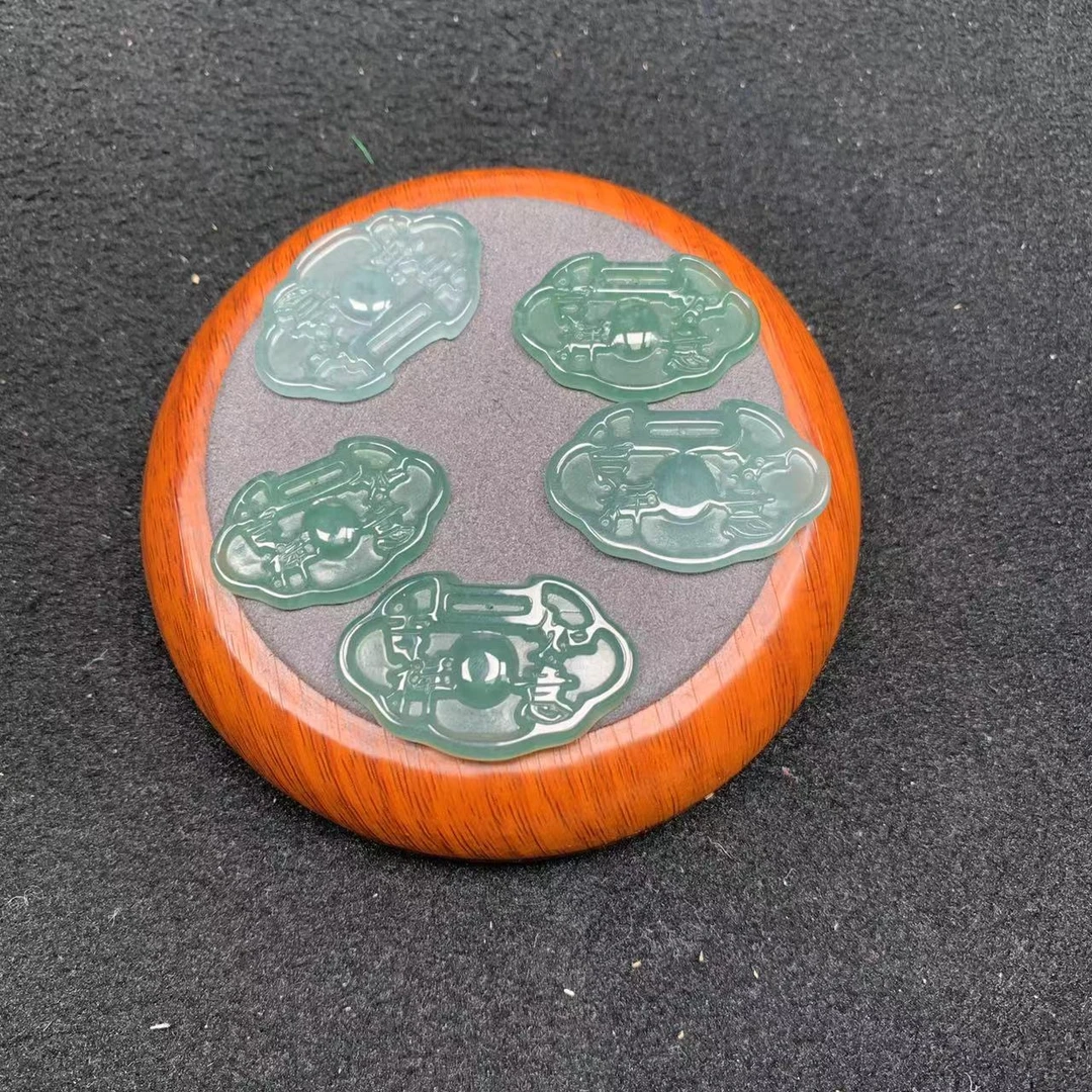 「戴琴珠宝」FR1909-翡翠平安锁吊坠（多样性发其一）